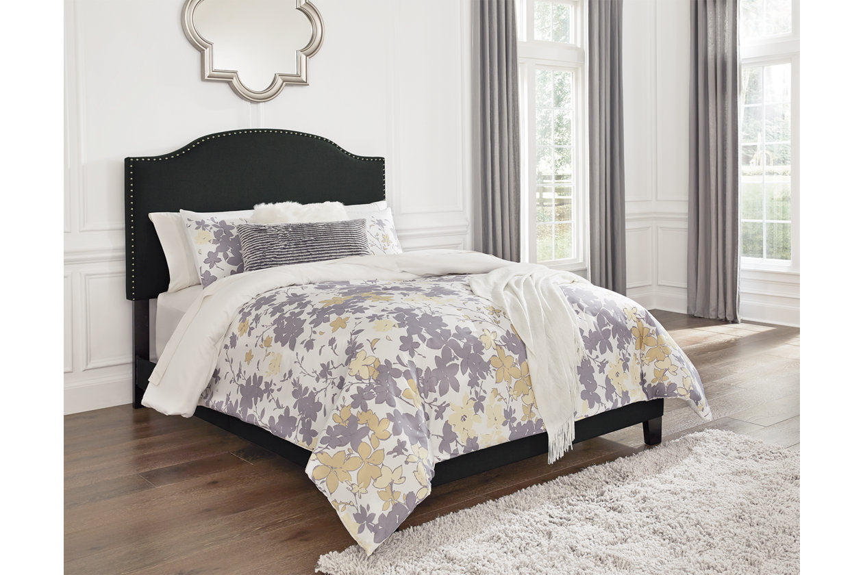 Adelloni Bed