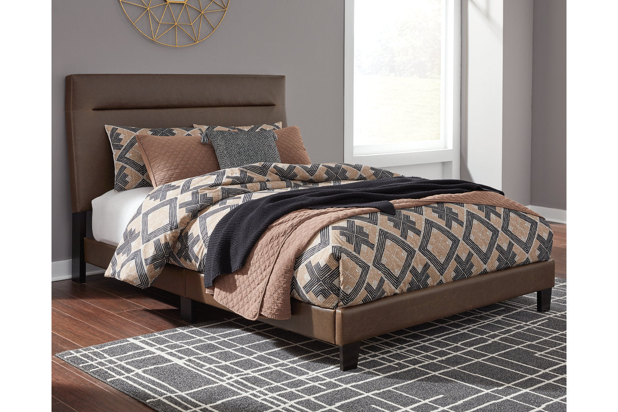 Adelloni Bed