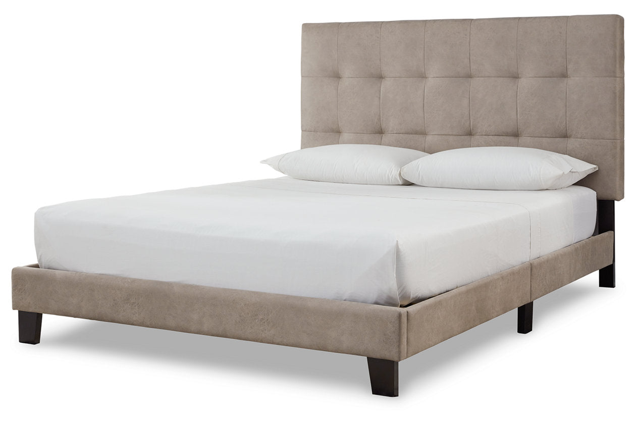 Adelloni Bed