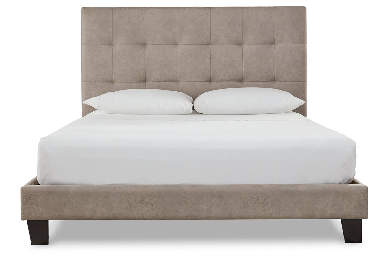 Adelloni Bed