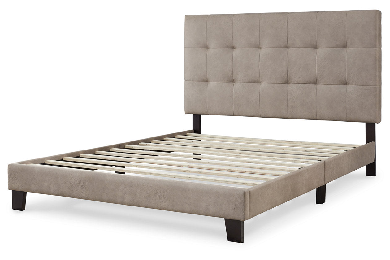 Adelloni Bed
