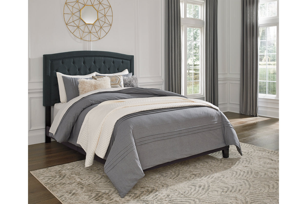 Adelloni Bed