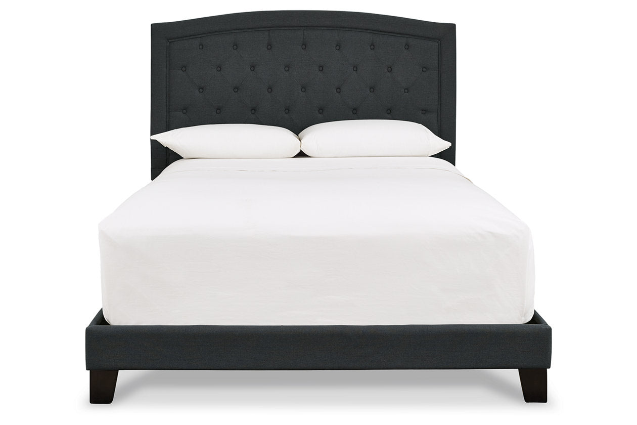Adelloni Bed