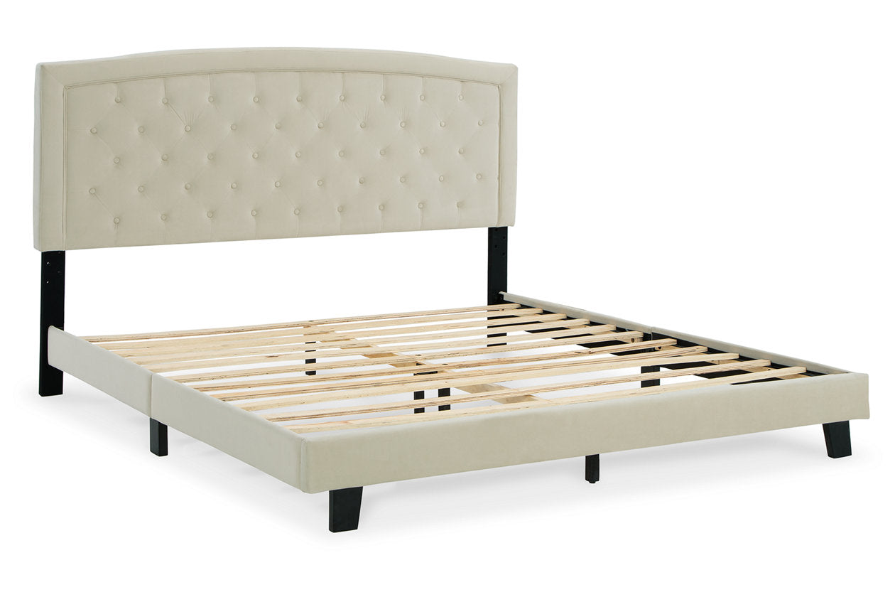 Adelloni Bed
