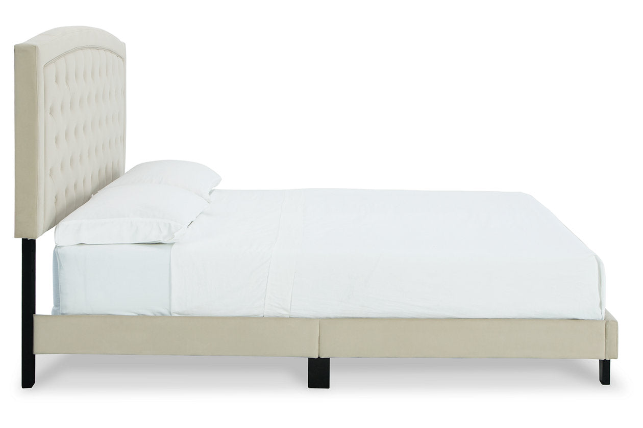 Adelloni Bed