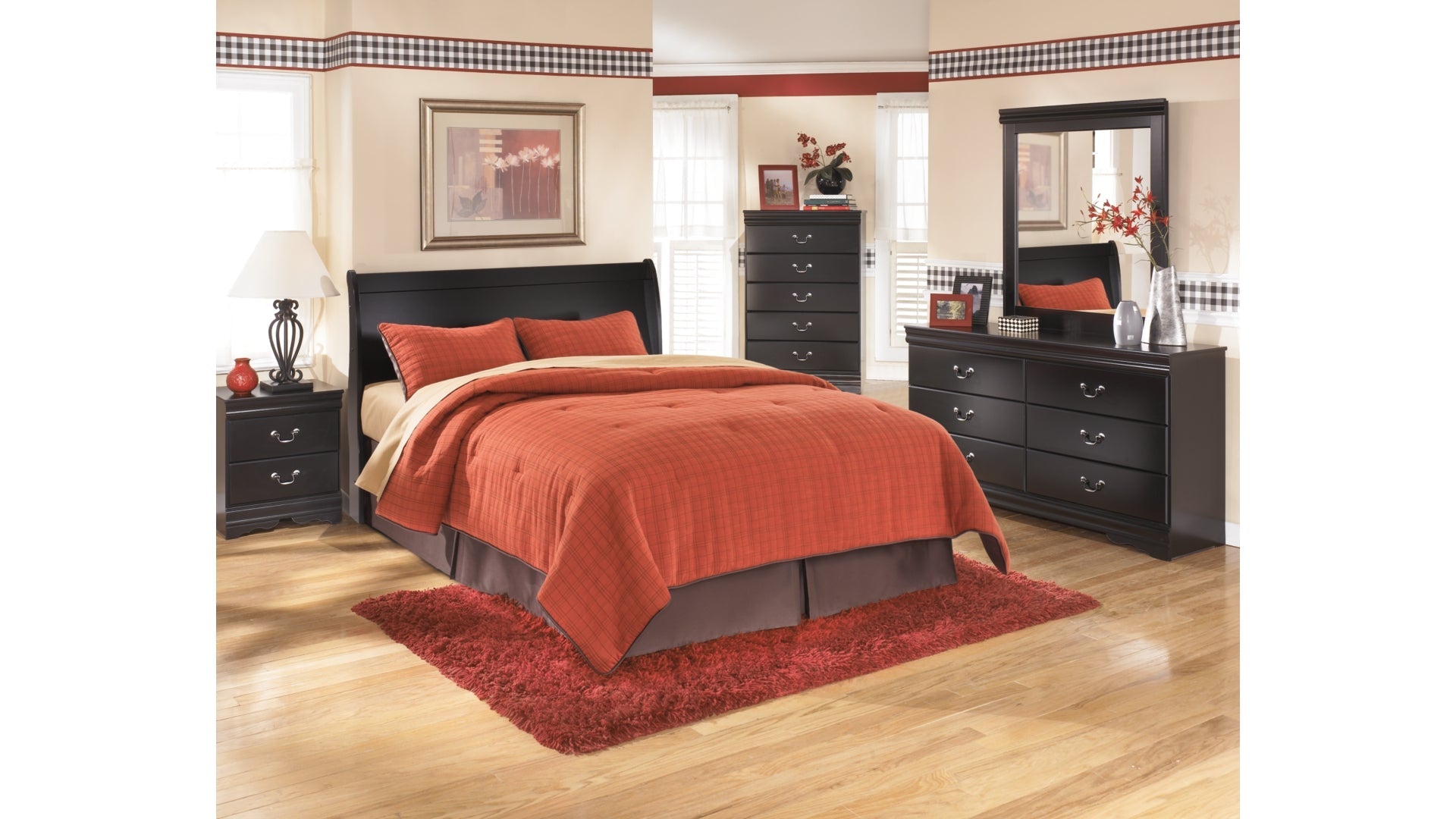 Huey Vineyard Queen Sleigh Headboard Bed with Mirrored Dresser, Chest and Nightstand