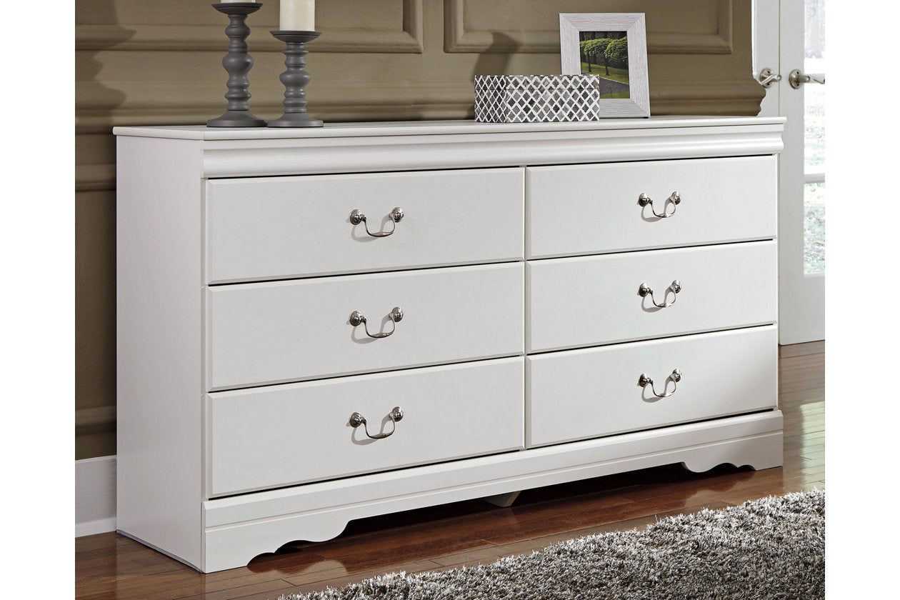 Anarasia Dresser