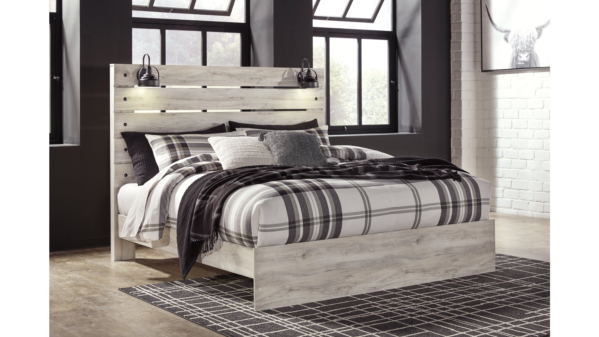 Cambeck King Panel Bed with Dresser