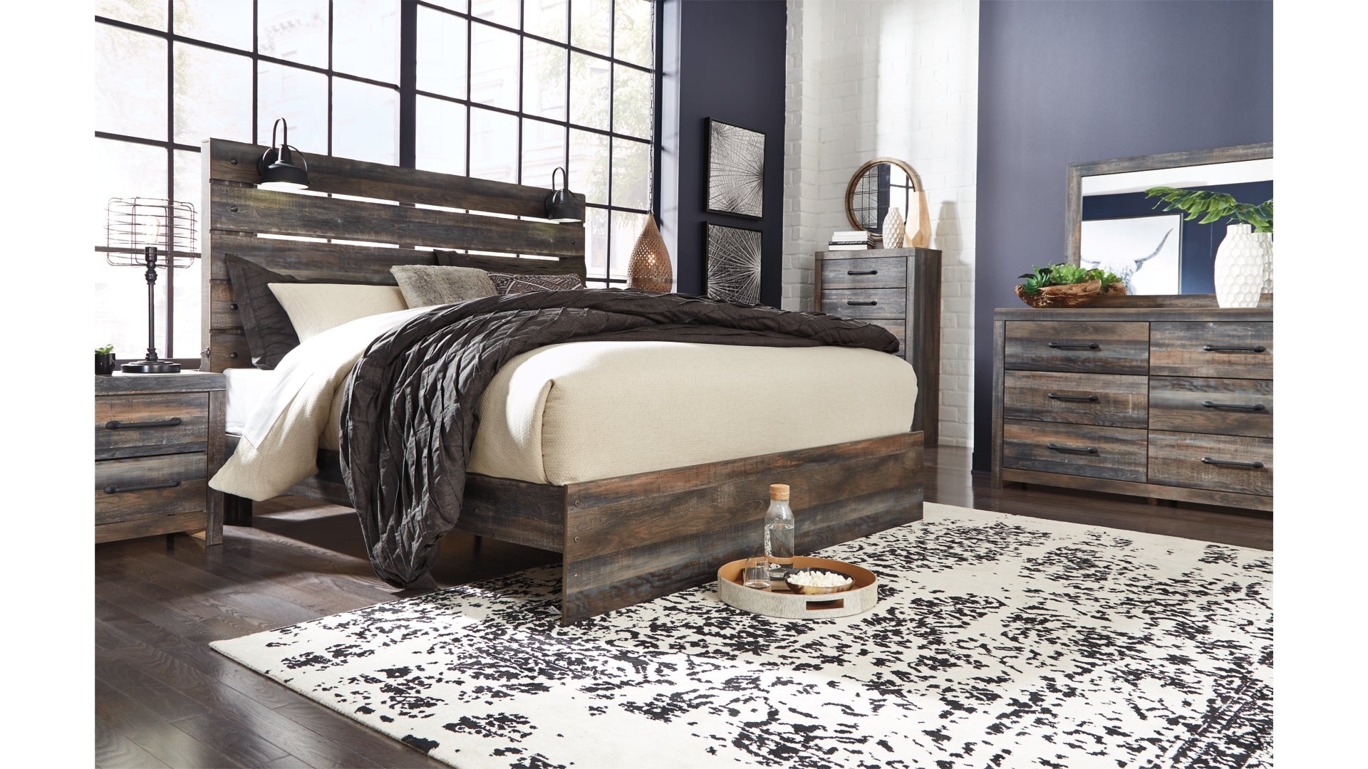 Drystan King Panel Bed with Mirrored Dresser, Chest and Nightstand