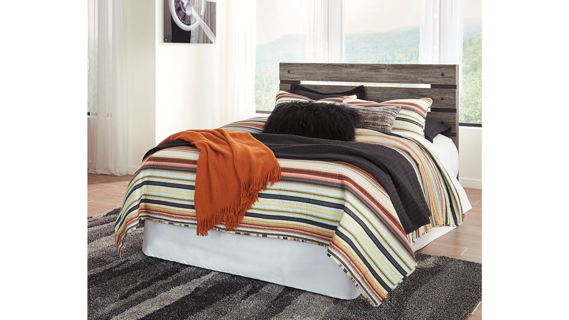 Cazenfeld Queen Panel Headboard Bed with Dresser