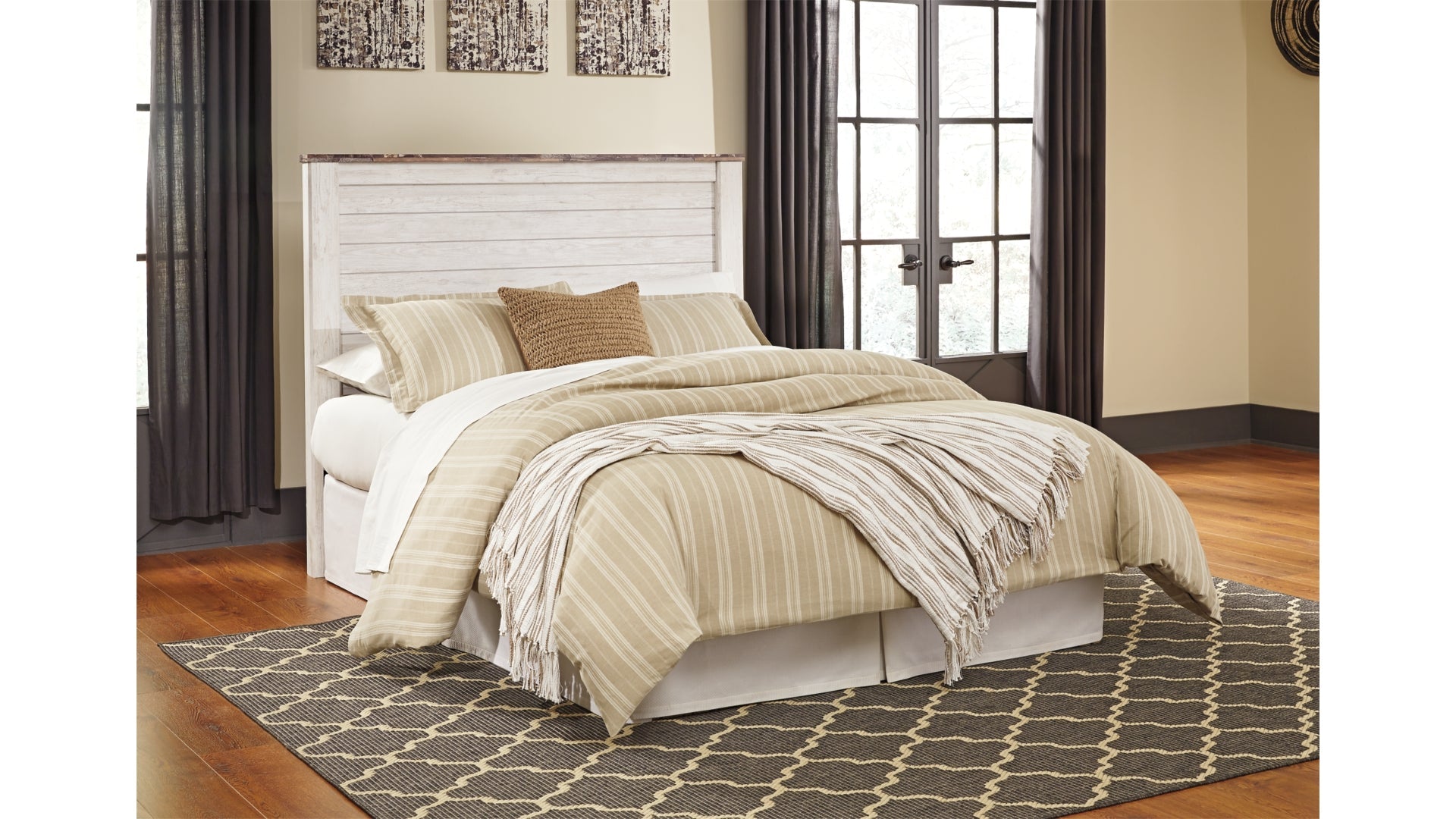Willowton Queen/Full Panel Headboard Bed with Mirrored Dresser and Chest