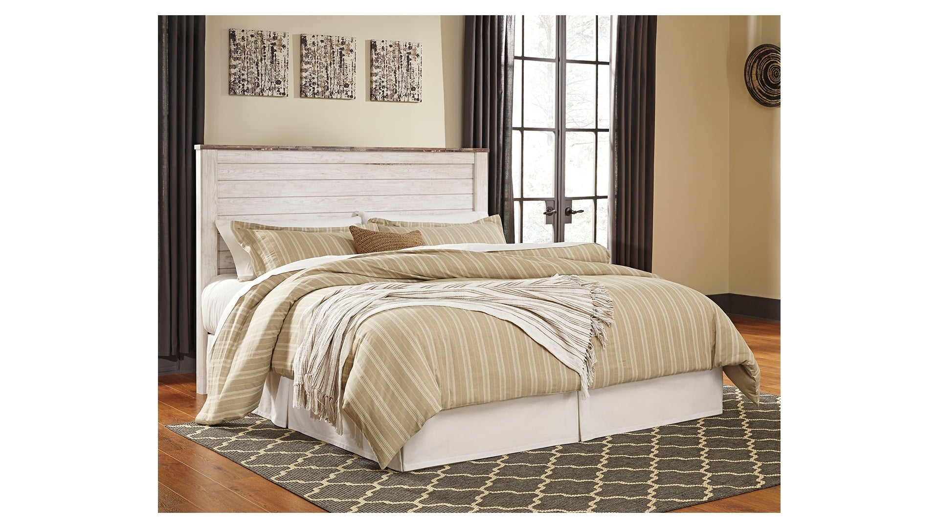 Willowton King/California King Panel Headboard Bed with Dresser