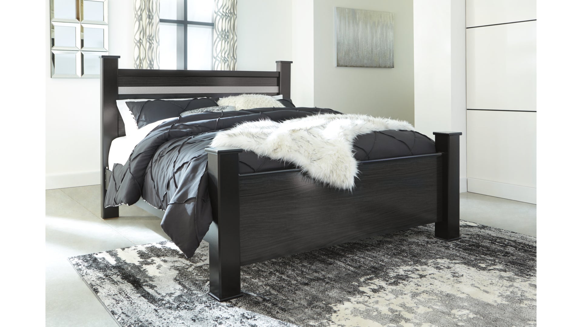 Starberry King Poster Bed with Mirrored Dresser and Chest