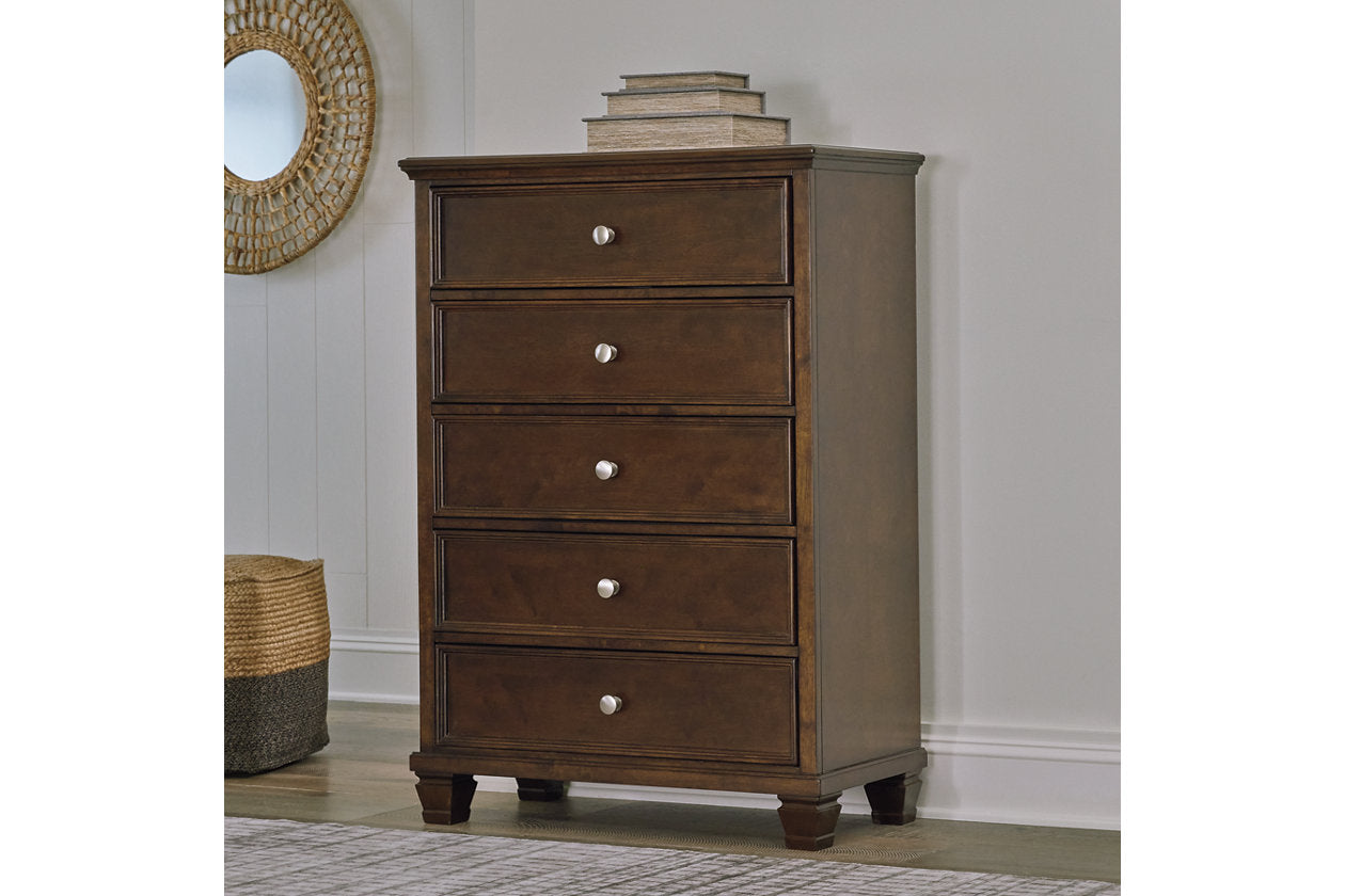 Danabrin Chest