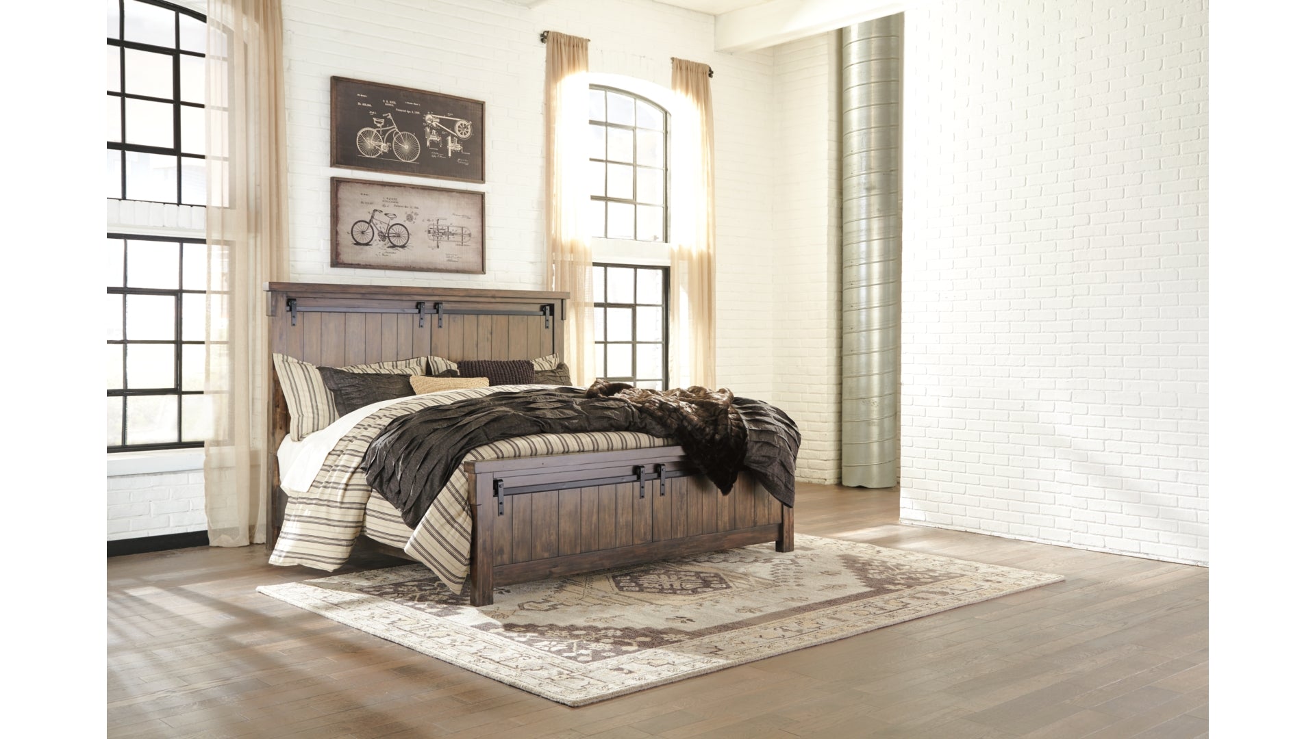 Lakeleigh California King Panel Bed with Mirrored Dresser and Chest