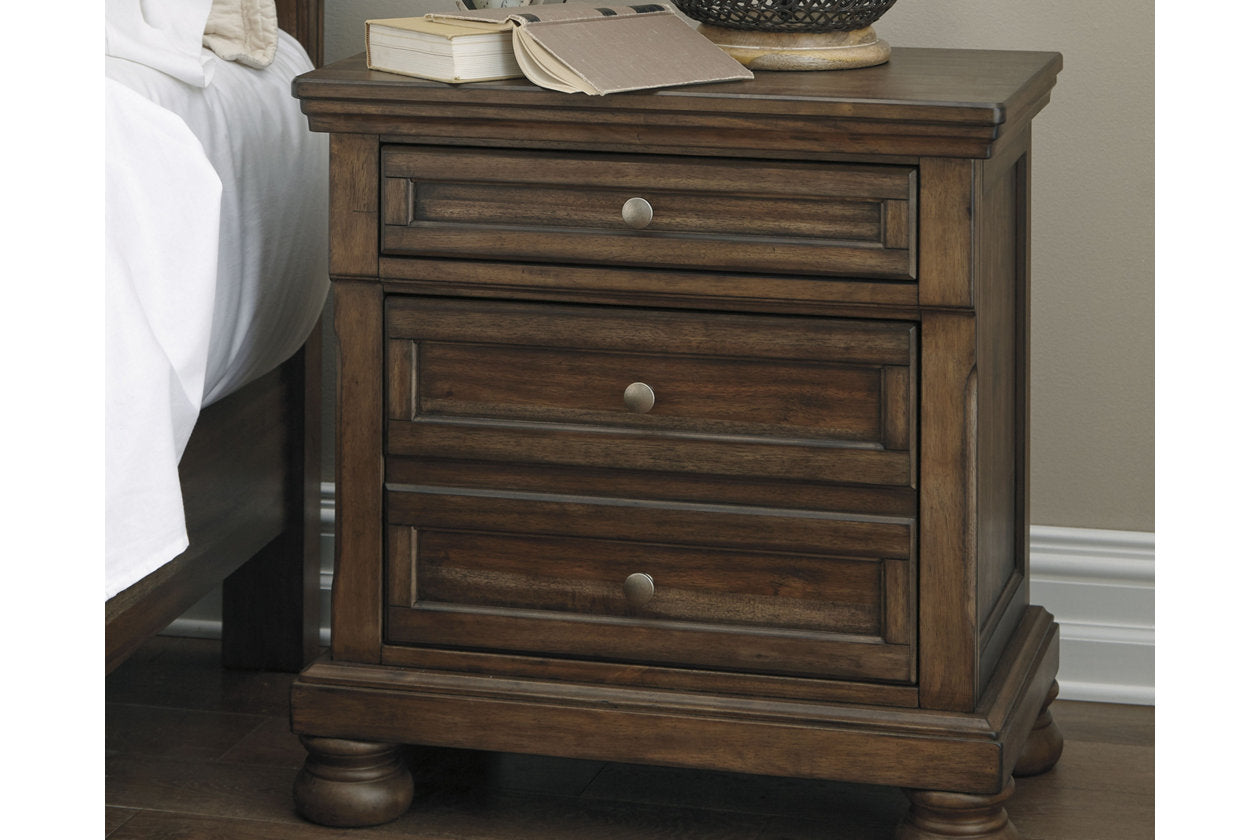 Flynnter Nightstand