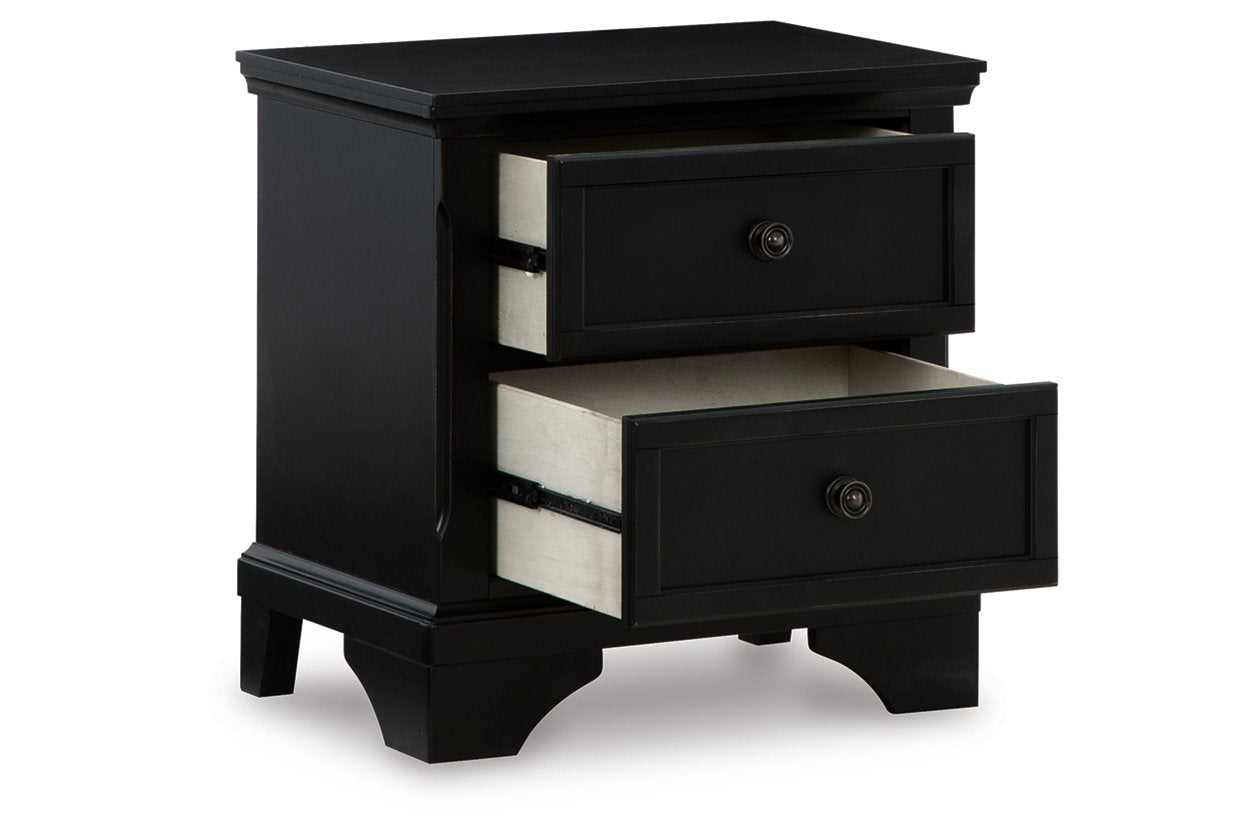 Chylanta Nightstand