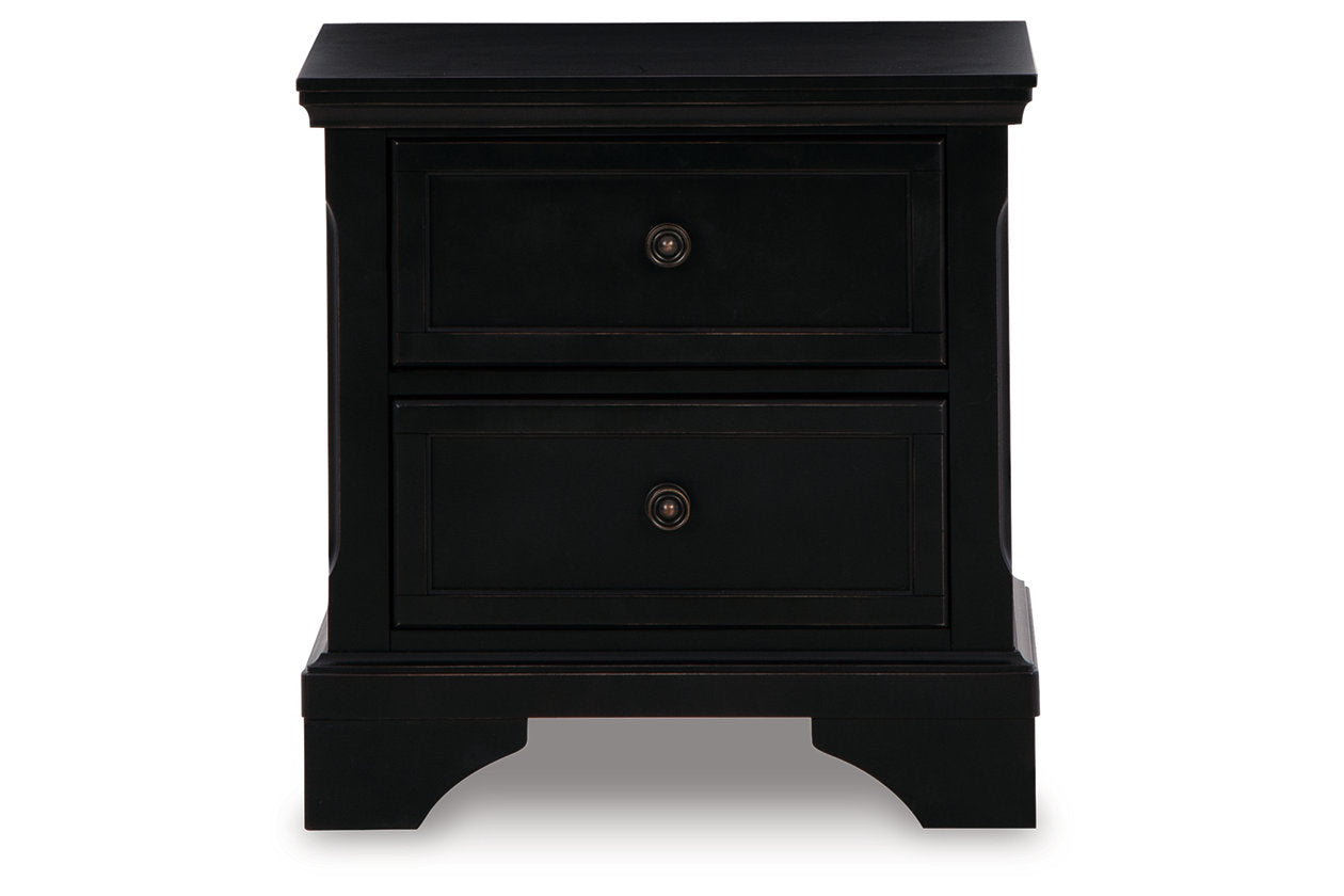 Chylanta Nightstand