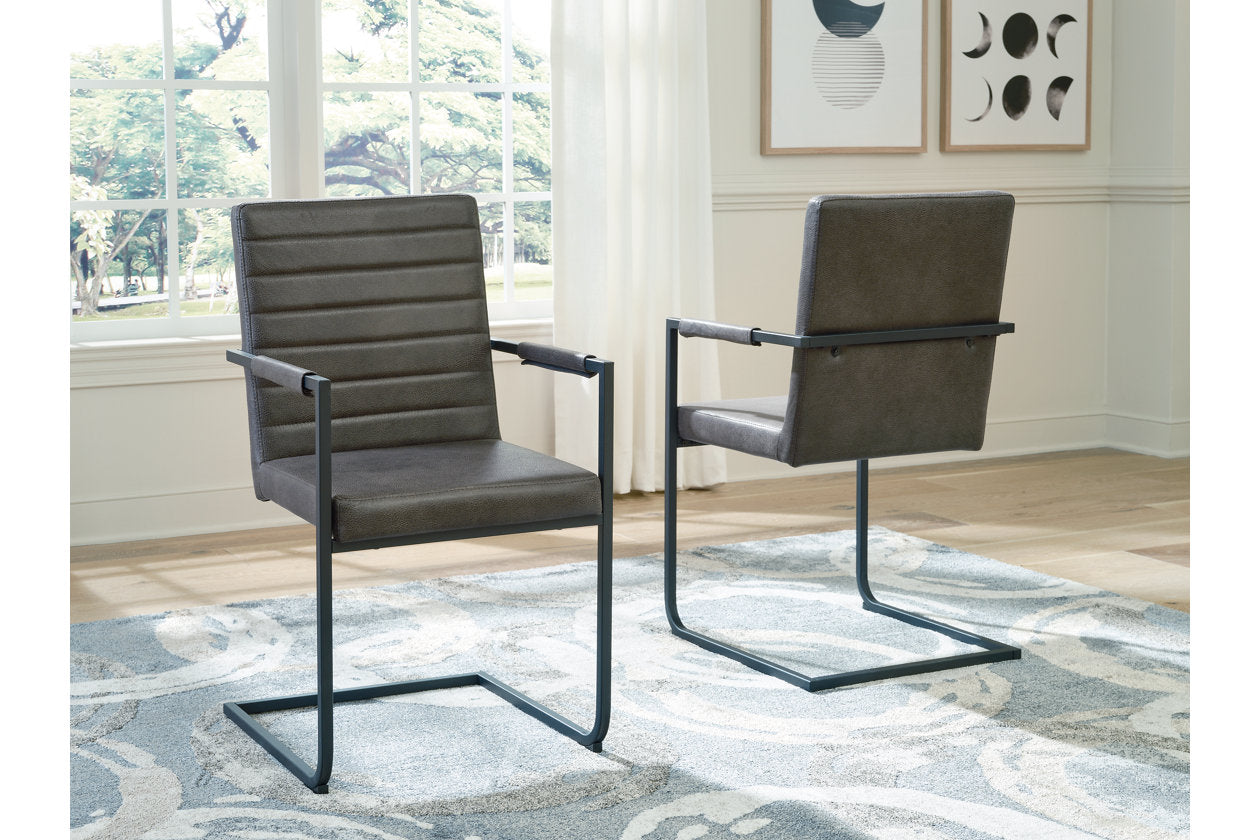 Strumford Dining Room