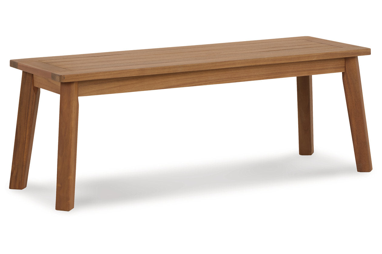 Janiyah Bench