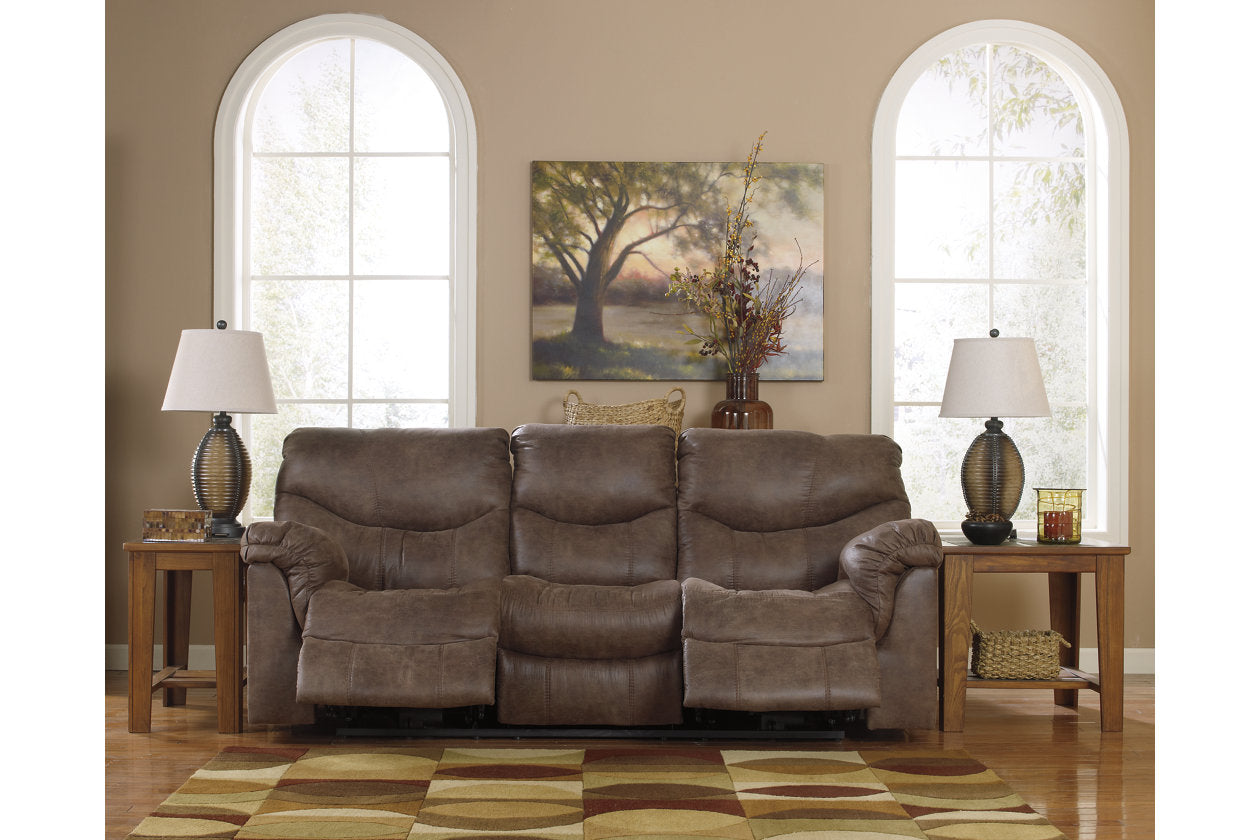 Alzena Living Room
