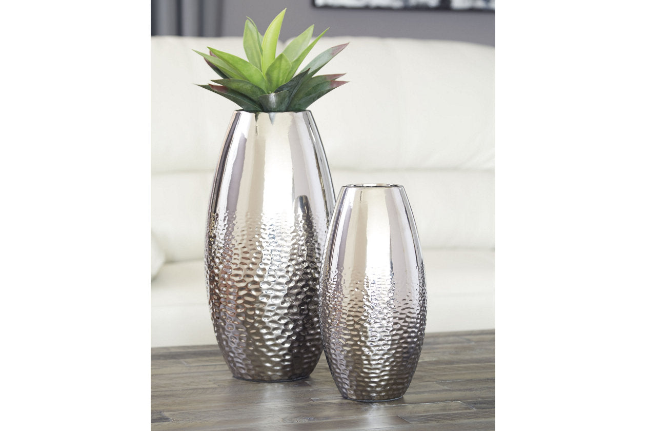 Dinesh Vase