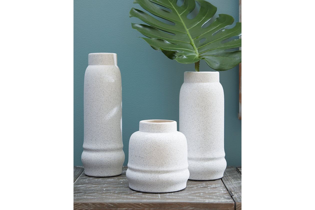 Jayden Vase