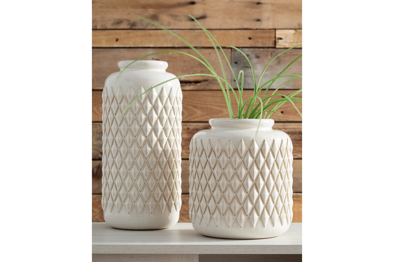 Edwinna Vase