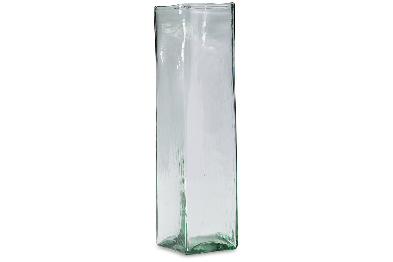 Taylow Vase