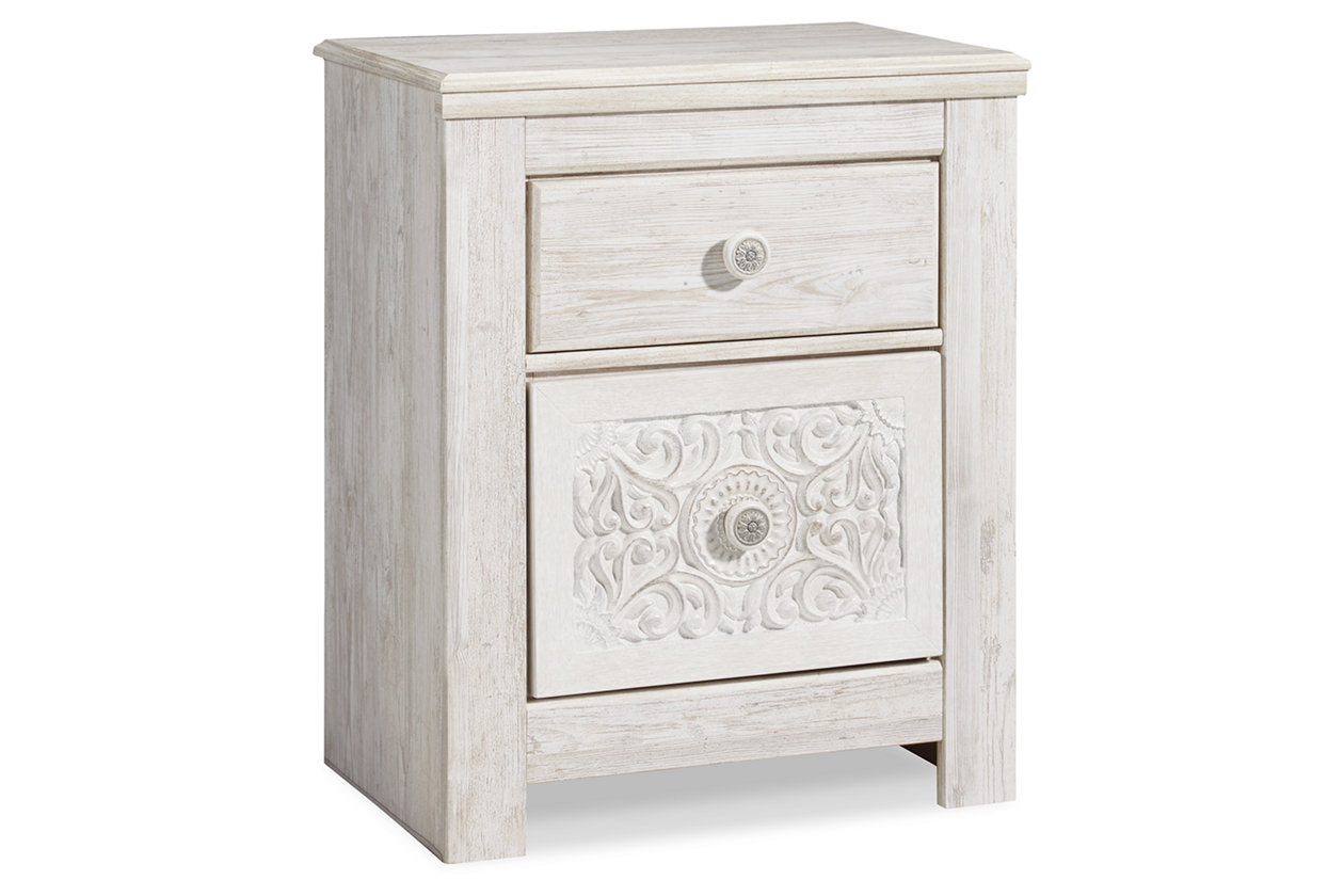 Paxberry Nightstand