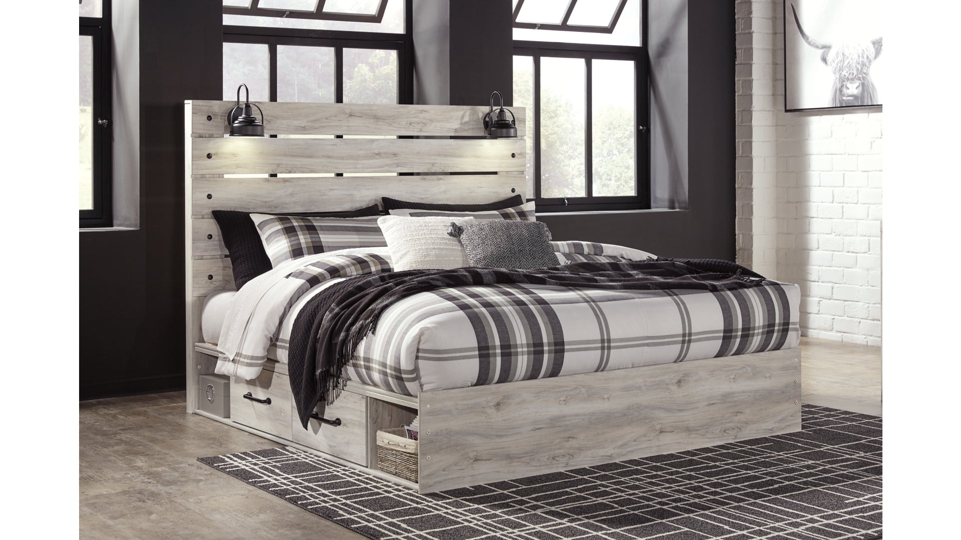 Cambeck King Panel Bed with 4 Storage Drawers with Dresser