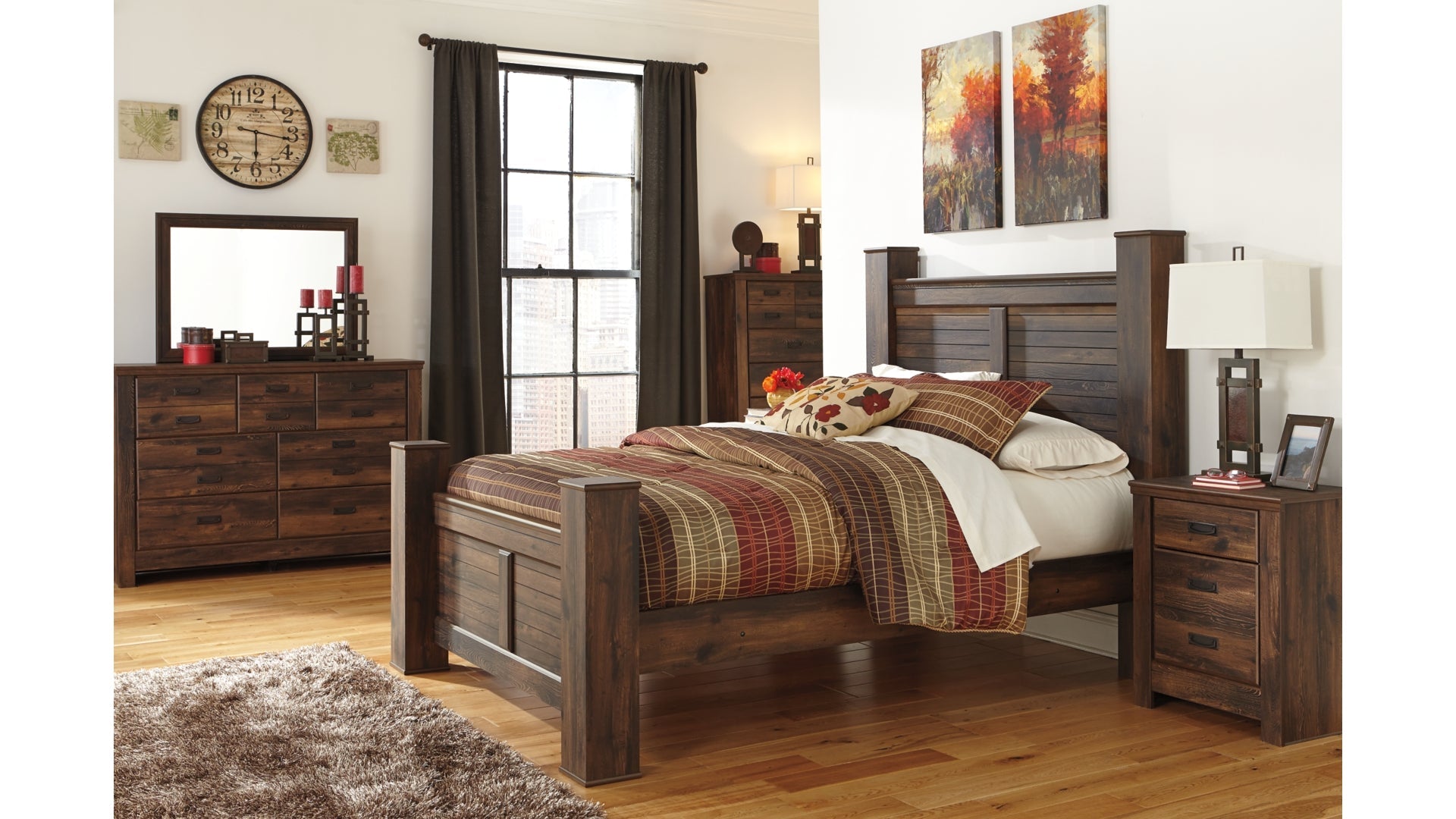 Quinden Queen Poster Bed with Mirrored Dresser, Chest and Nightstand