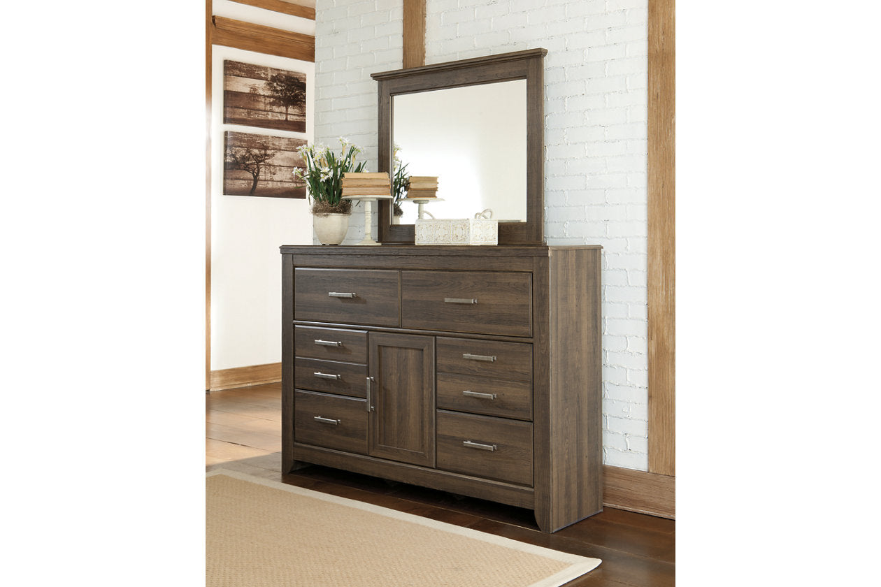 Juararo Dresser and Mirror