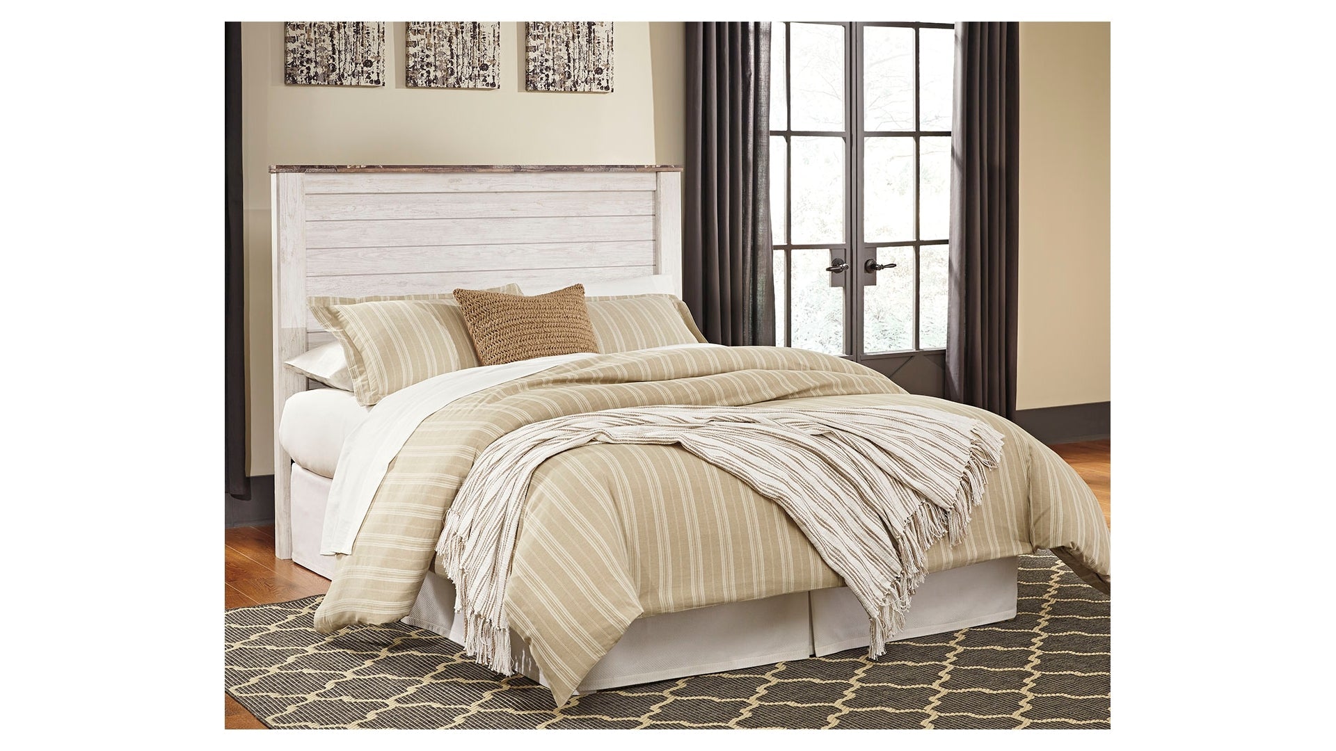 Willowton Queen/Full Panel Headboard Bed with Dresser