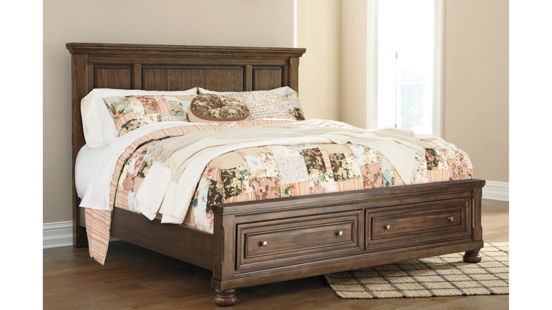 Flynnter California King Panel Bed with 2 Storage Drawers with Mirrored Dresser and Chest