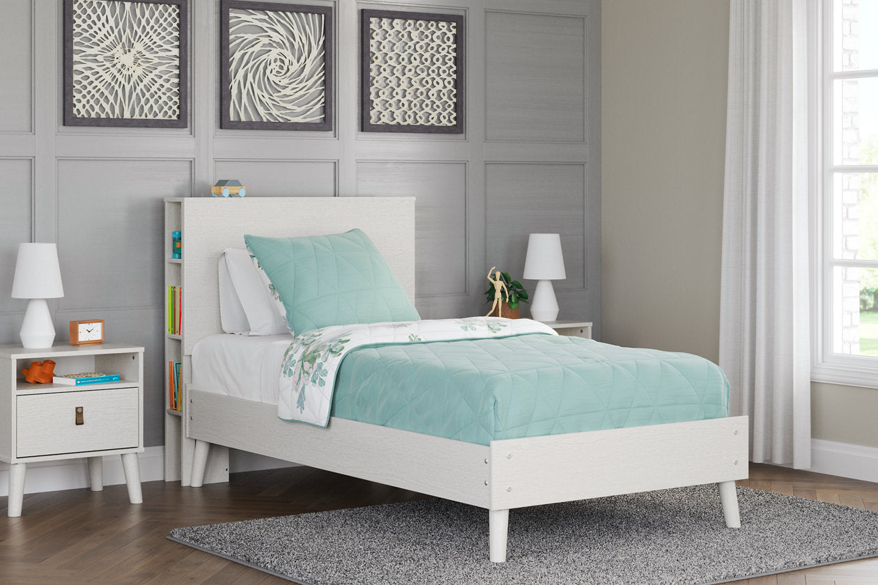 Aprilyn Bed