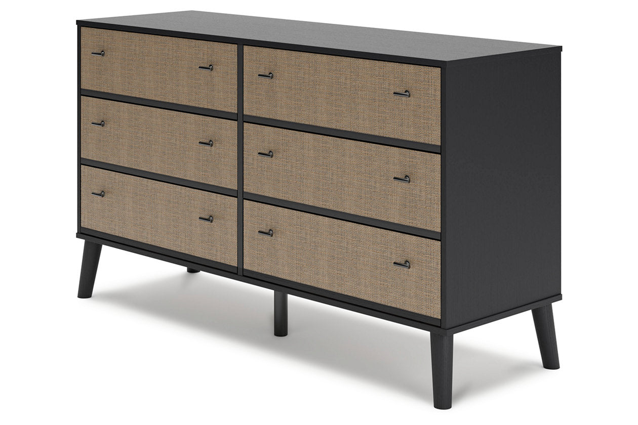 Charlang Dresser