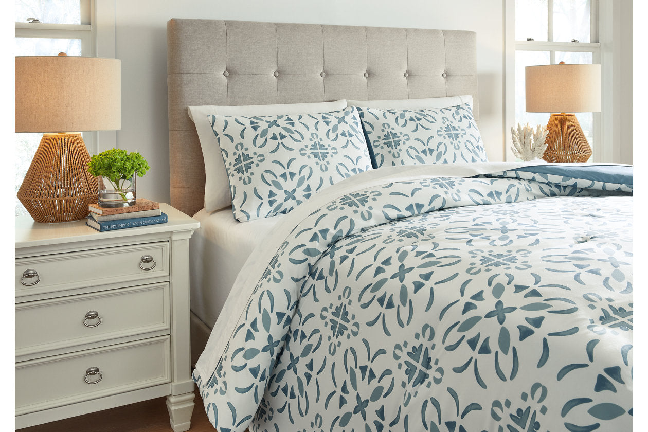 Adason Comforter Sets