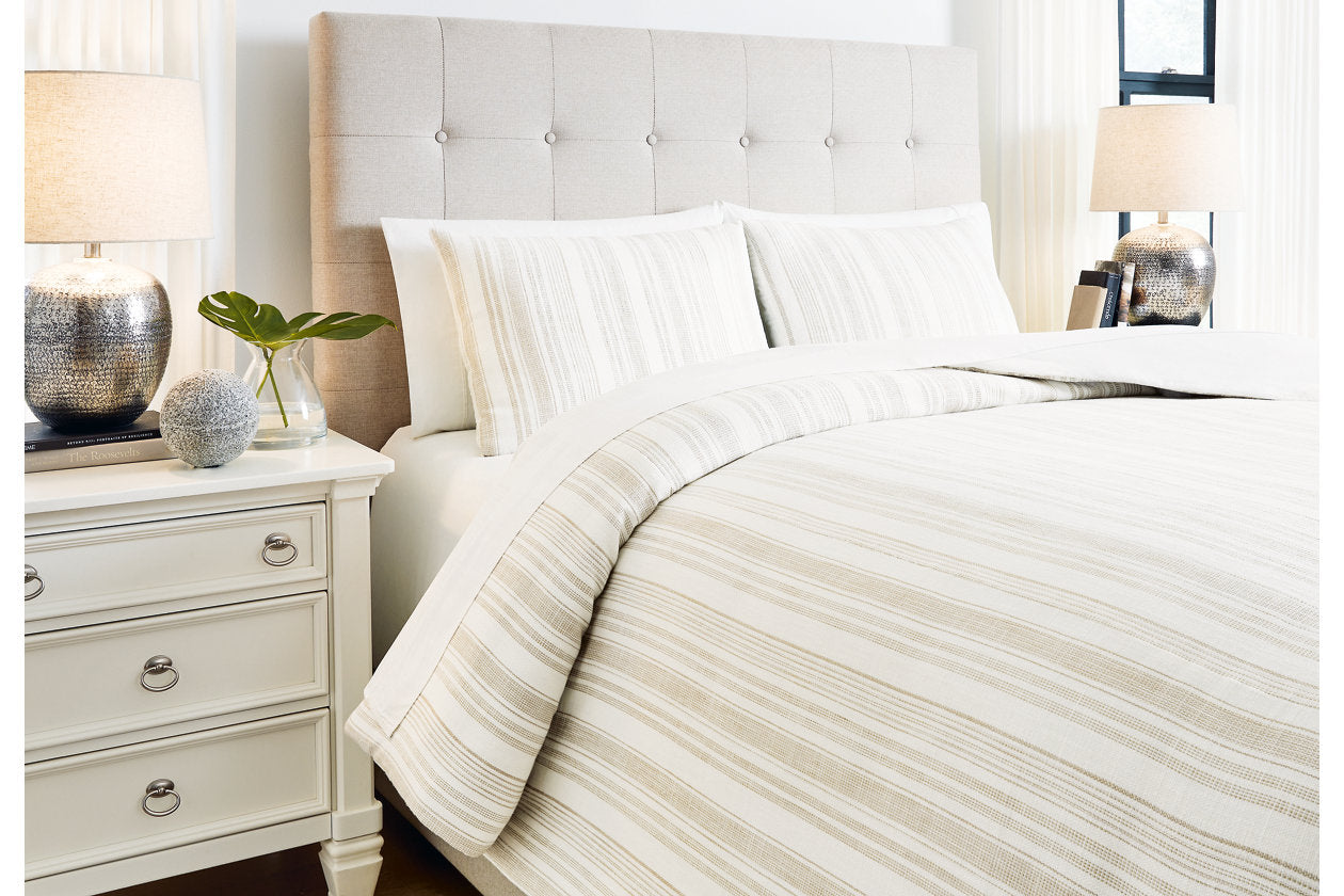 Hartlen Comforter Sets