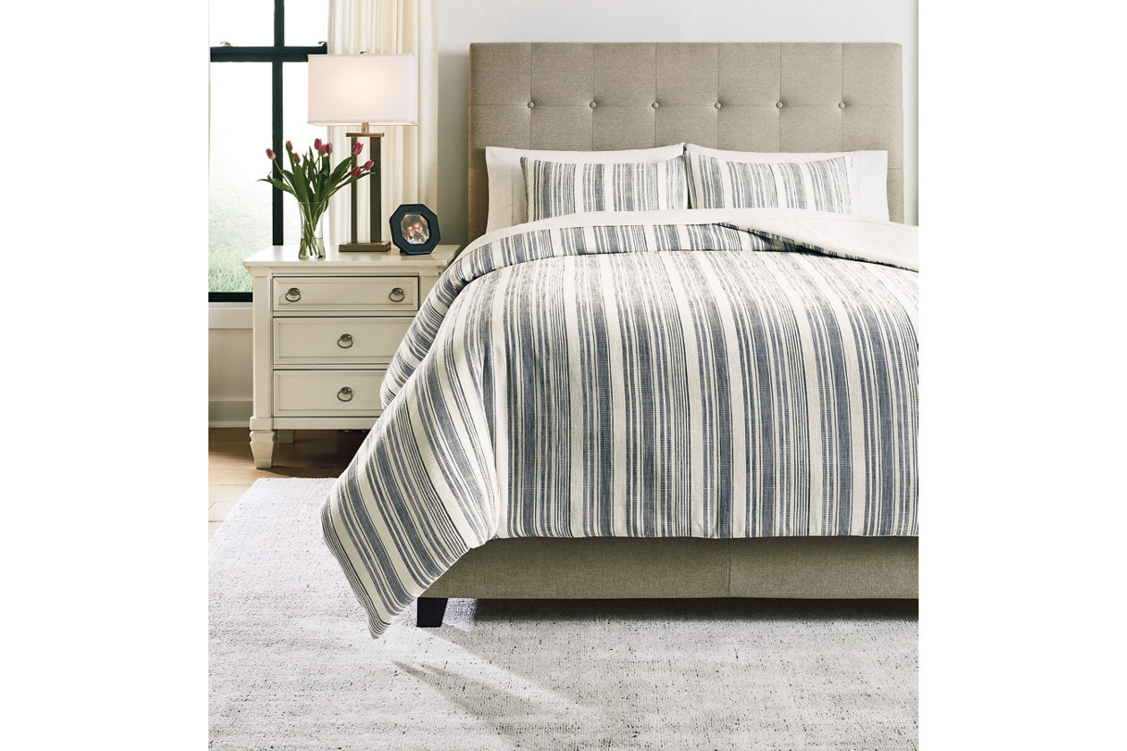 Hartlen Comforter Sets