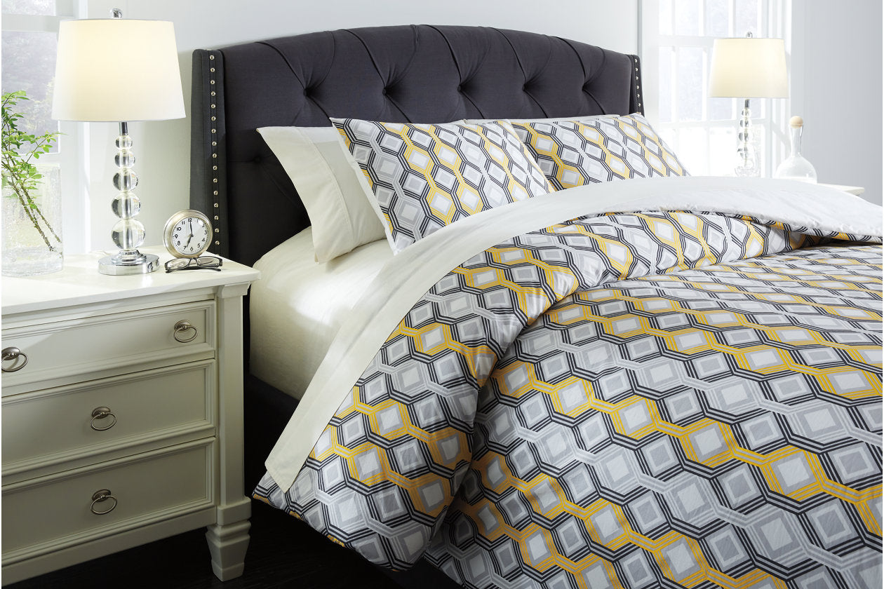 Mato Comforter Sets